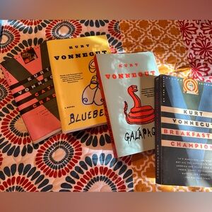 Kurt Vonnegut Book Collection, Set of 4 Paperbacks in Great Condition